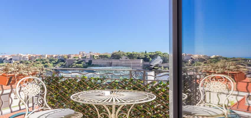 Monaco Properties - 6 ROOMED APARTMENT IN A BOURGEOIS BUILDING